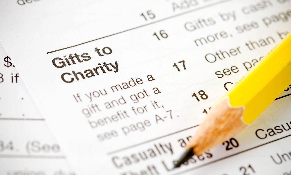 A Quick Guide to Deducting Charitable Donations From Taxes